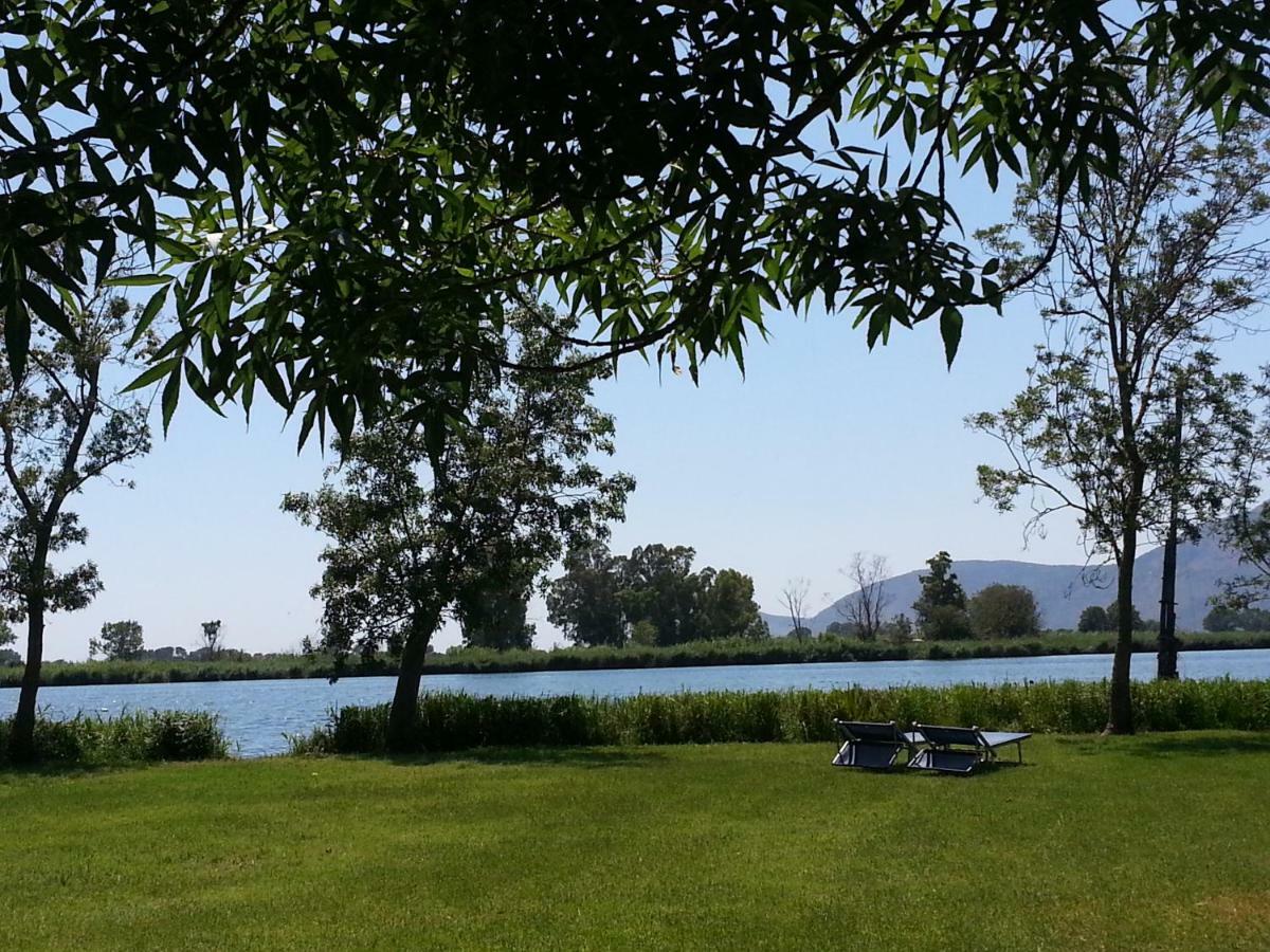 Magia Sul Lago Di Fondi Monte San Biagio Kültér fotó